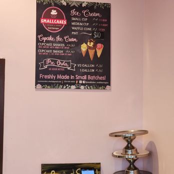 Smallcakes - Cupcakes Near Me - South Barrington, Illinois