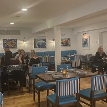 Fat Tuna - Interior - Seafood Near Me - Waterford, Connecticut Fat Tuna - Interior - Seafood Near Me - Waterford, Connecticut