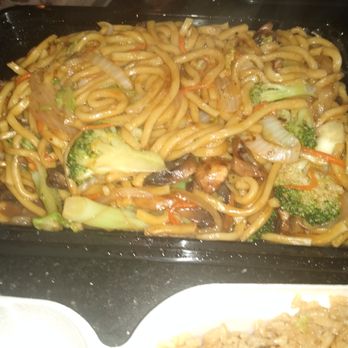 Lucky Wok - vegetable lo mein - Chinese Near Me - Forest Hill, Texas Lucky Wok - vegetable lo mein - Chinese Near Me - Forest Hill, Texas