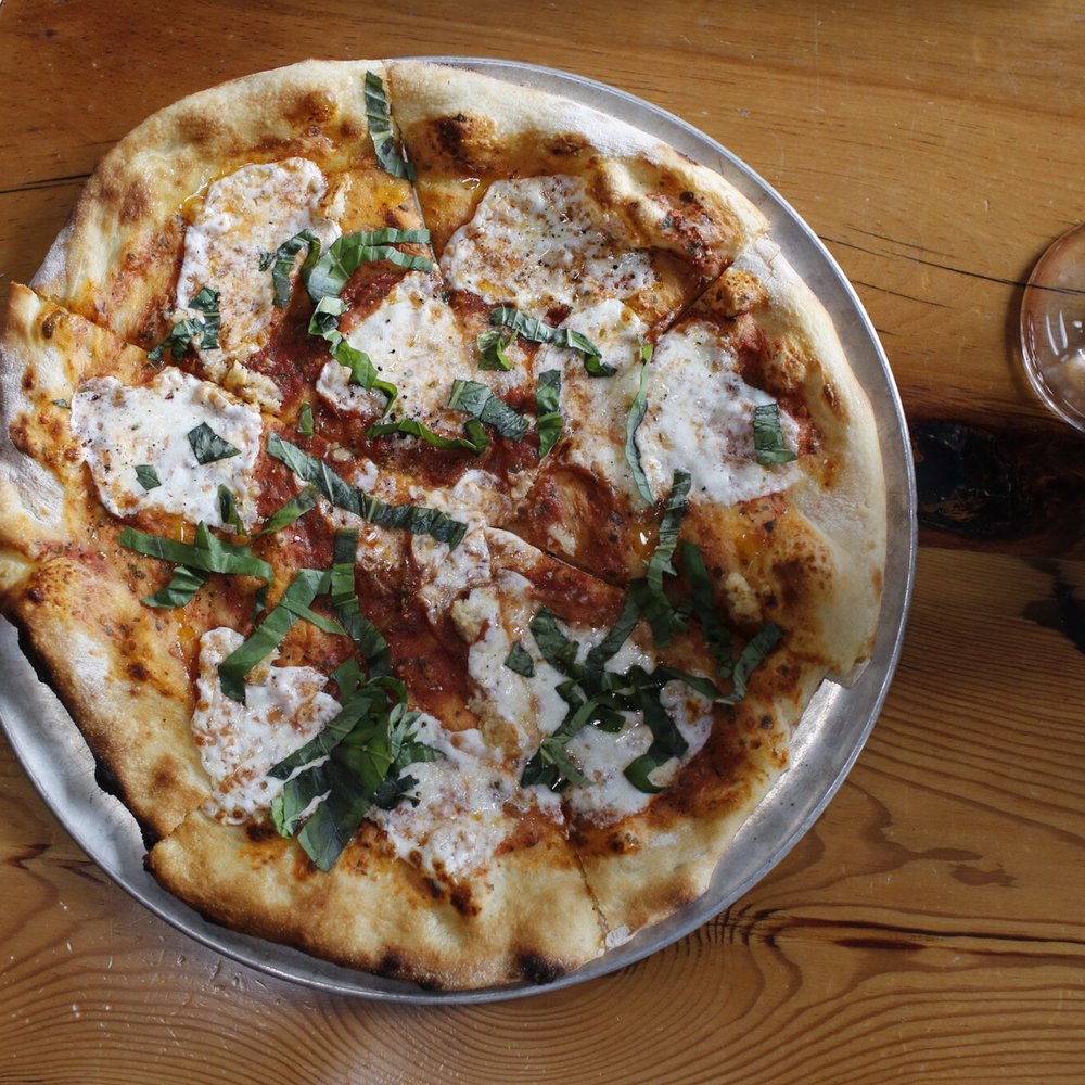 Barnone - Margherita pizza from Fire & Brimstone, I had them add fresh garlic and have zero regrets. Hand tossed thin crust, baked to perfection - Arts & Crafts Near Me - Gilbert, Arizona