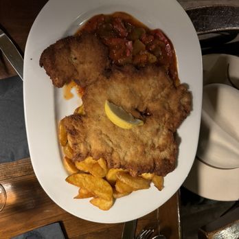 Sophieneck - Schnitzel - Dive Bars Near Me - Berlin, BE Sophieneck - Schnitzel - Dive Bars Near Me - Berlin, BE