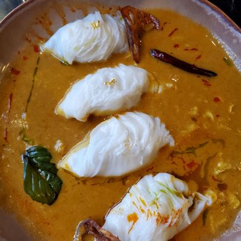 Valla Table - Crab Dumpling Curry with rice - Thai Near Me - New York, New York Valla Table - Crab Dumpling Curry with rice - Thai Near Me - New York, New York