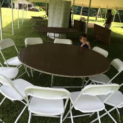 Party Place Rental - 10 people at this table.. Oh no :(