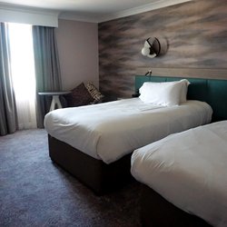 DoubleTree by Hilton Bath - Twin Superior Room.