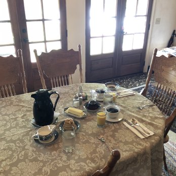 Heslet House - Bed & Breakfast Near Me - Ambridge, Pennsylvania