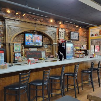 The X-Factor Grill & Cornerstone Restaurant - Main bar - New American Near Me - Toccoa, Georgia
