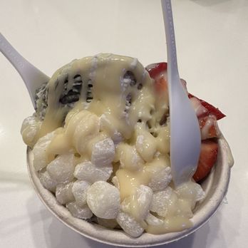 Powder - Black Sesame, mochi, strawberry, sweet glaze - Desserts Near Me - San Francisco, California Powder - Black Sesame, mochi, strawberry, sweet glaze - Desserts Near Me - San Francisco, California