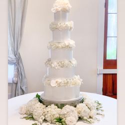 The French Potager - Beautiful cake for a wedding in Gautier