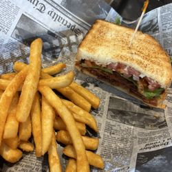 Kelly's Meats & Deli - BLT and fries