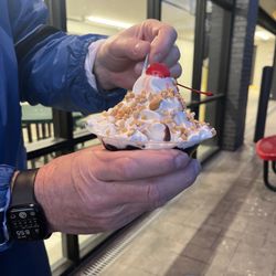 Dairy Treat - Sundae