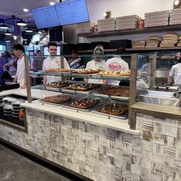 Noni's Slice Shop