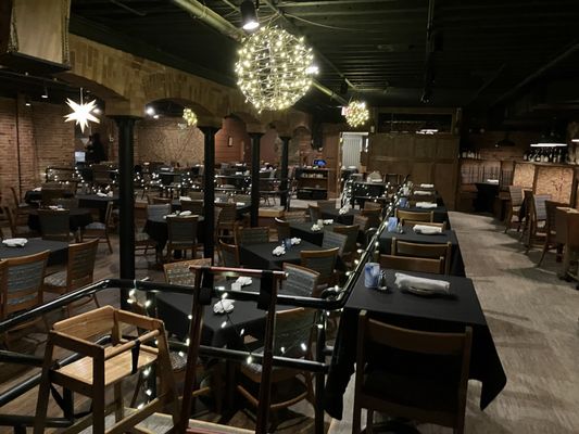 The Earle Restaurant by null