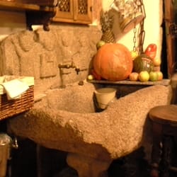 Foodie DeLites - Original sink in tapas bar