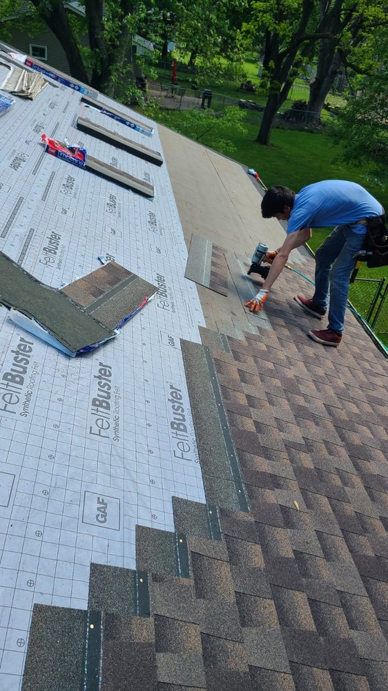 VALIANT ROOFING Updated October 2024 16 Photos Mequon, Wisconsin