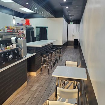 3456tea - Rear Seating/Counter - Coffee & Tea Near Me - Aurora, Colorado