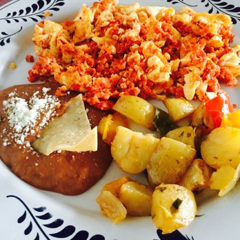 Las Palomas - Eggs with chorizo - Mexican Near Me - Cabo San Lucas, BCS