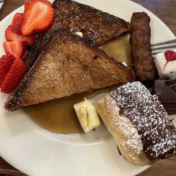 Piazza Del Pane - Omg look at that French toast...drool, it was so good! - Italian Near Me - Fresno, California Piazza Del Pane - Omg look at that French toast...drool, it was so good! - Italian Near Me - Fresno, California