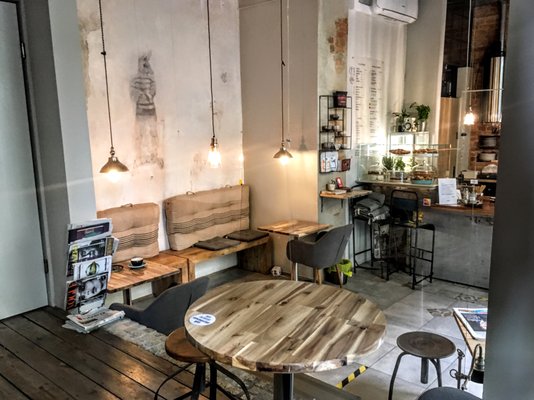Paręosób Gallery Cafe by null