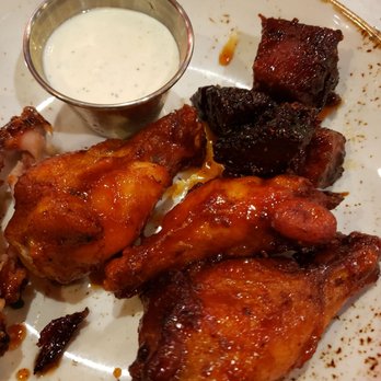 Killen's Barbecue - Smoked wings and beef burnt ends - Barbeque Near Me - Pearland, Texas