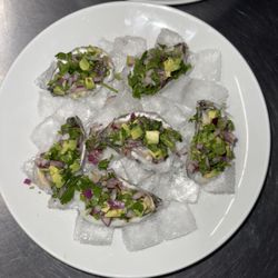 Mariscos El Tiburon - Ostiones preparados ( prep oysters)