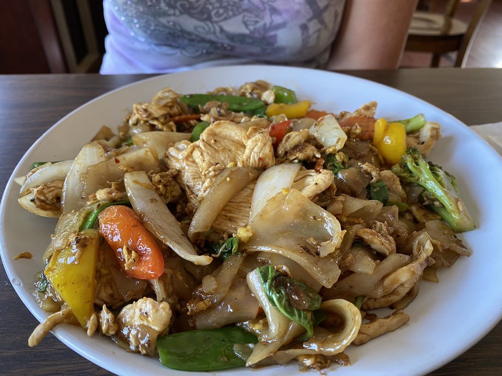 Food from Happy Thai Cuisine