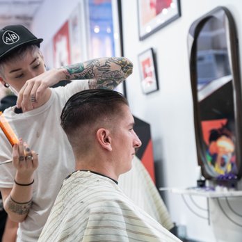 Artisan Barber - Skin-Fade-Women-Barber - Barbers Near Me - New York, New York Artisan Barber - Skin-Fade-Women-Barber - Barbers Near Me - New York, New York