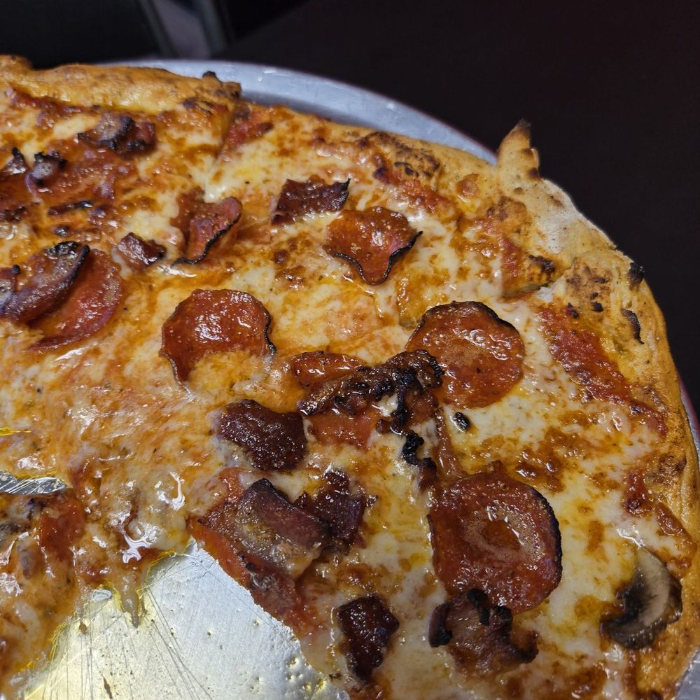 Guys Pizza Amore - Pepperoni bacon pizza - Pizza Near Me - Arnold, Missouri