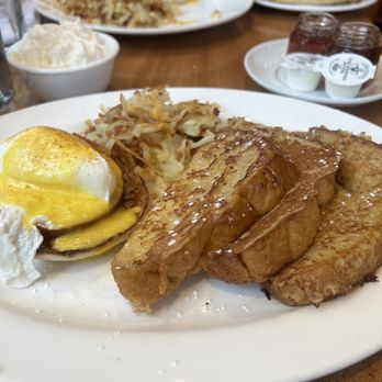 Meli Cafe - French toast - Breakfast & Brunch Near Me - Chicago, Illinois