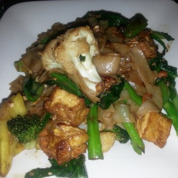 Basil Canteen - Pad see ew with tofu. Delicious. Could have eaten more. - Thai Near Me - San Francisco, California Basil Canteen - Pad see ew with tofu. Delicious. Could have eaten more. - Thai Near Me - San Francisco, California