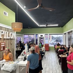 El Pilón Sabor Boricua - Its a FULL HOUSE @ El Pilon!!!!