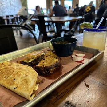 El Taco H - Tacos de birria & la gringa - Tacos Near Me - Denton, Texas