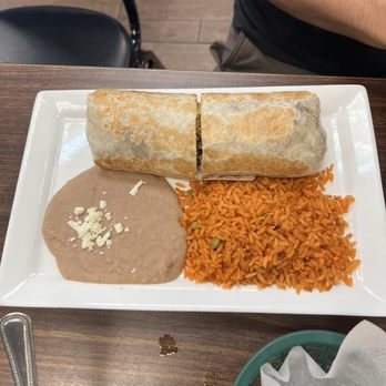 Macho’s Grill - Steak burrito - Mexican Near Me - Forest Park, Illinois Macho’s Grill - Steak burrito - Mexican Near Me - Forest Park, Illinois