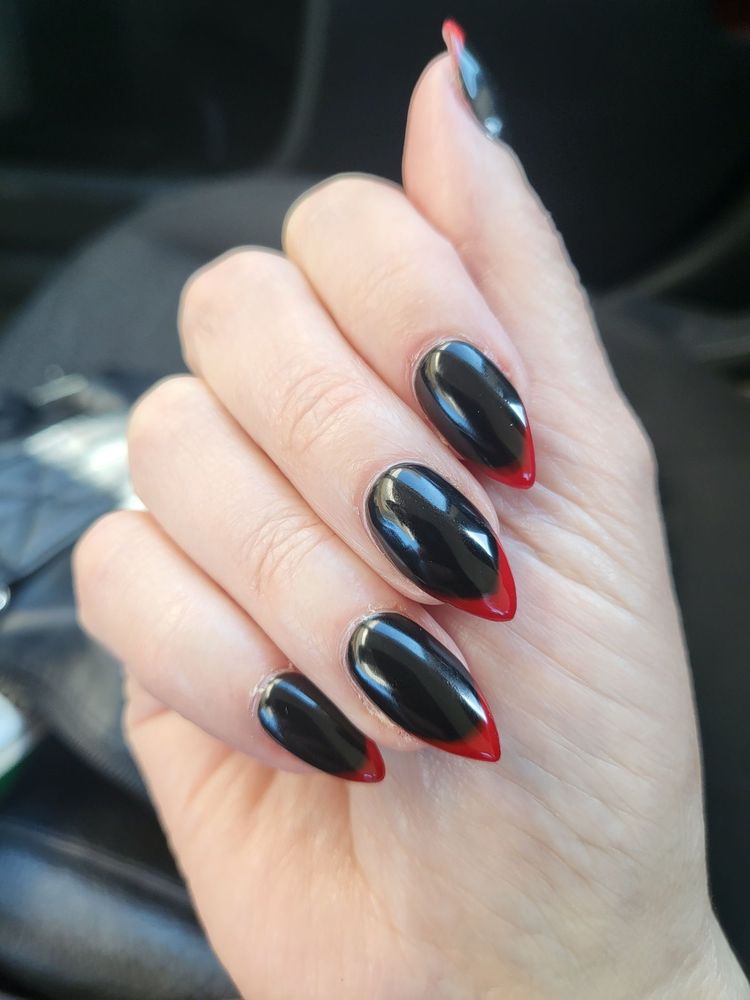 Pro Nails Logo