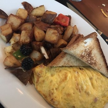 Ditka's Pittsburgh - Ham & Cheese Omelet - New American Near Me - Pittsburgh, Pennsylvania