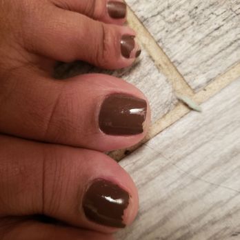 Holiday Nail Salon - 3 days after a pedicure. My first toe started chipping the day after my pedicure. - Nail Salons Near Me - Philadelphia, Pennsylvania Holiday Nail Salon - 3 days after a pedicure. My first toe started chipping the day after my pedicure. - Nail Salons Near Me - Philadelphia, Pennsylvania