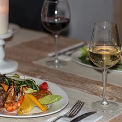 fachwerk - Sehr zum Empfehlen ist das fachwerk beliebte saftige Filetsteak mit Gambas und mediterranem Gemüse