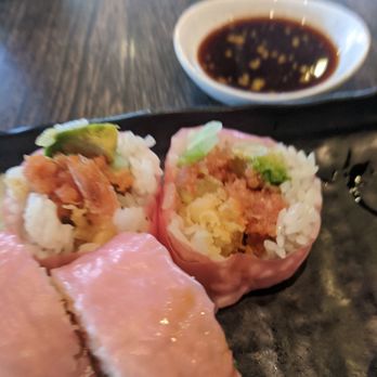 DOZO Izakaya - This one had jalapeno and wrapped in a soy paper - Sushi Bars Near Me - Tempe, Arizona