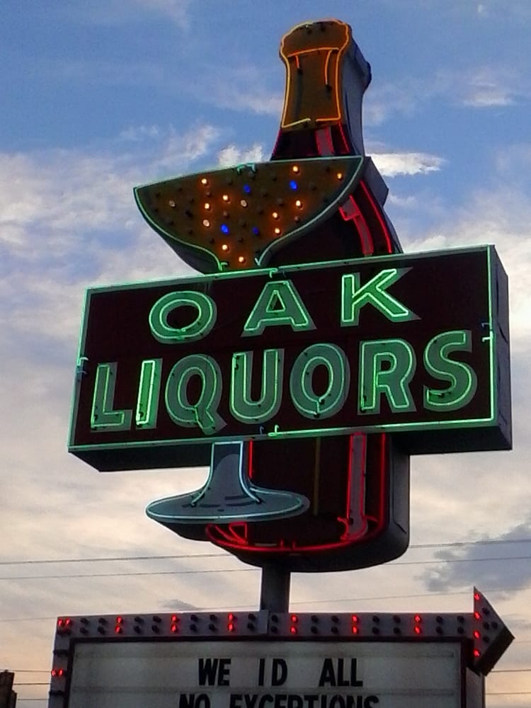 Oak Liquor Store Logo