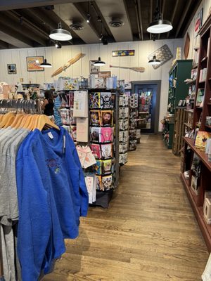 Cracker Barrel Old Country Store by null