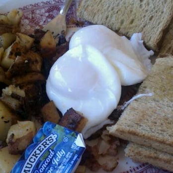 Zips Diner - corned beef hash w poached eggs - Diners Near Me - Dayville, Connecticut