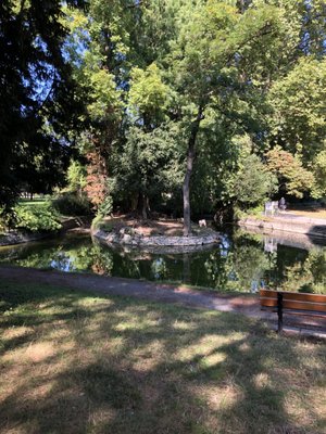 Jardin Botanique de l'Arquebuse by null