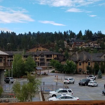 Holiday Inn The Lodge at Big Bear Lake - The friendliest place in Big Bear. Danny our waiter, Don the bartender, karla the cook, and Sula the banquet man. Exceptional workers all. - Big Bear, CA