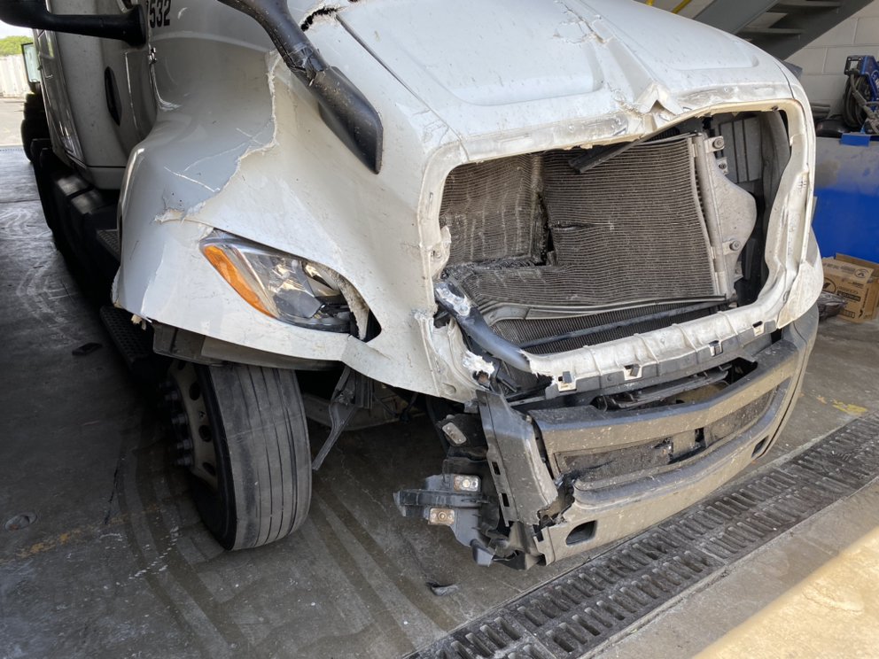 JERRY’S TRUCK BODY REPAIR near 17727 Vollbrecht Rd, Lansing, Illinois
