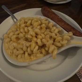 Bigham Tavern - Mac and Cheese with Pretzel Stick - Chicken Wings Near Me - Pittsburgh, Pennsylvania