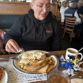 Black Bear Diner Goodyear - American Near Me - Goodyear, Arizona