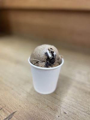 Husky Deli & Catering & Ice Cream by null