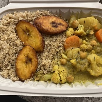Sedjedo - Vegetable curry with chick peas, quinoa and plantains - Vegetarian Near Me - Bellmore, New York Sedjedo - Vegetable curry with chick peas, quinoa and plantains - Vegetarian Near Me - Bellmore, New York