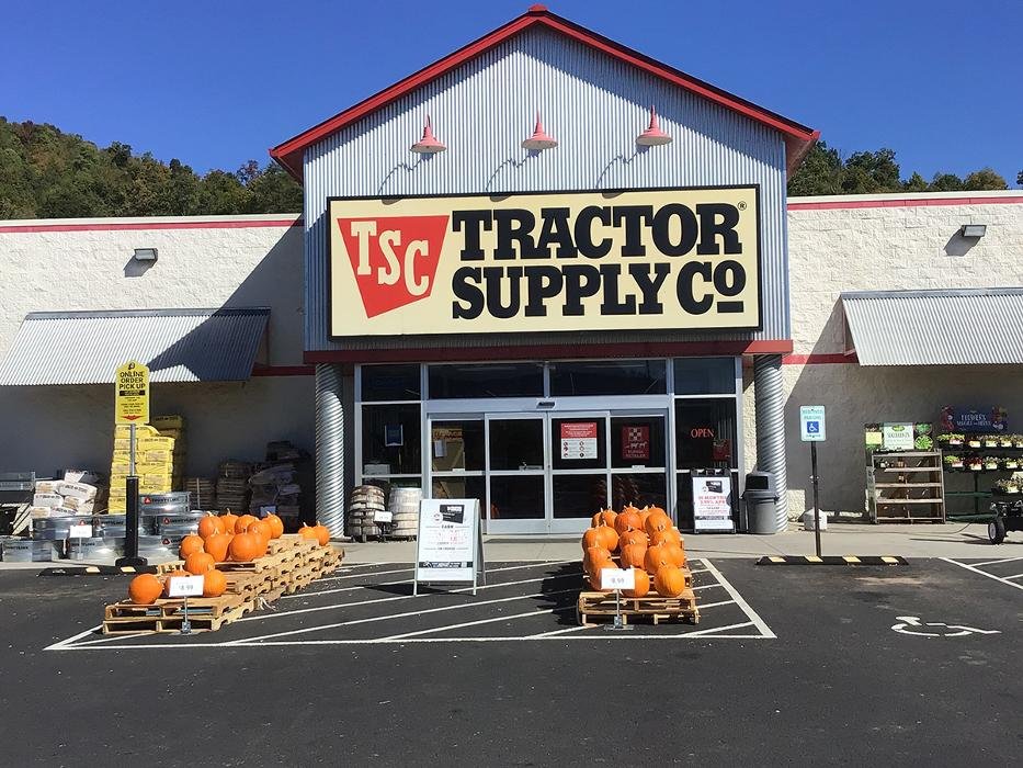 TRACTOR SUPPLY Updated October 2024 2030 US Hwy 25 E, Middlesboro, Kentucky Pet Stores