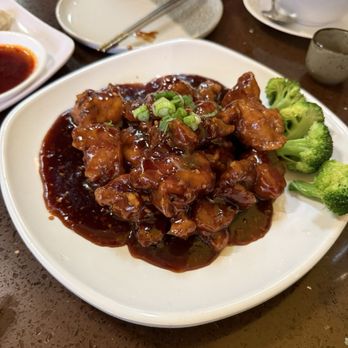 Frank's Noodle House - General Tso's Chicken - Noodles Near Me - Portland, Oregon