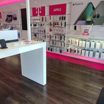 T-Mobile - Mobile Phones Near Me - Murrieta, California